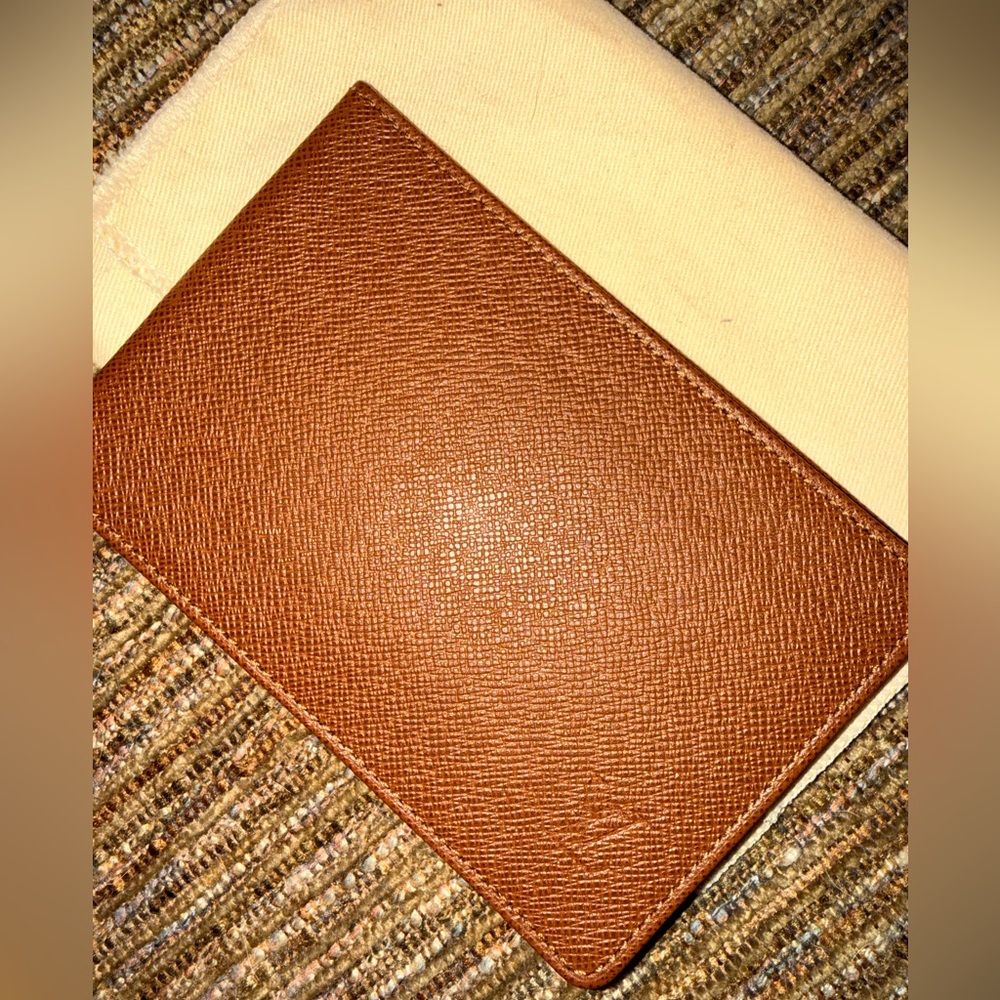 Louis Vuitton wallet case - Picture 5 of 7